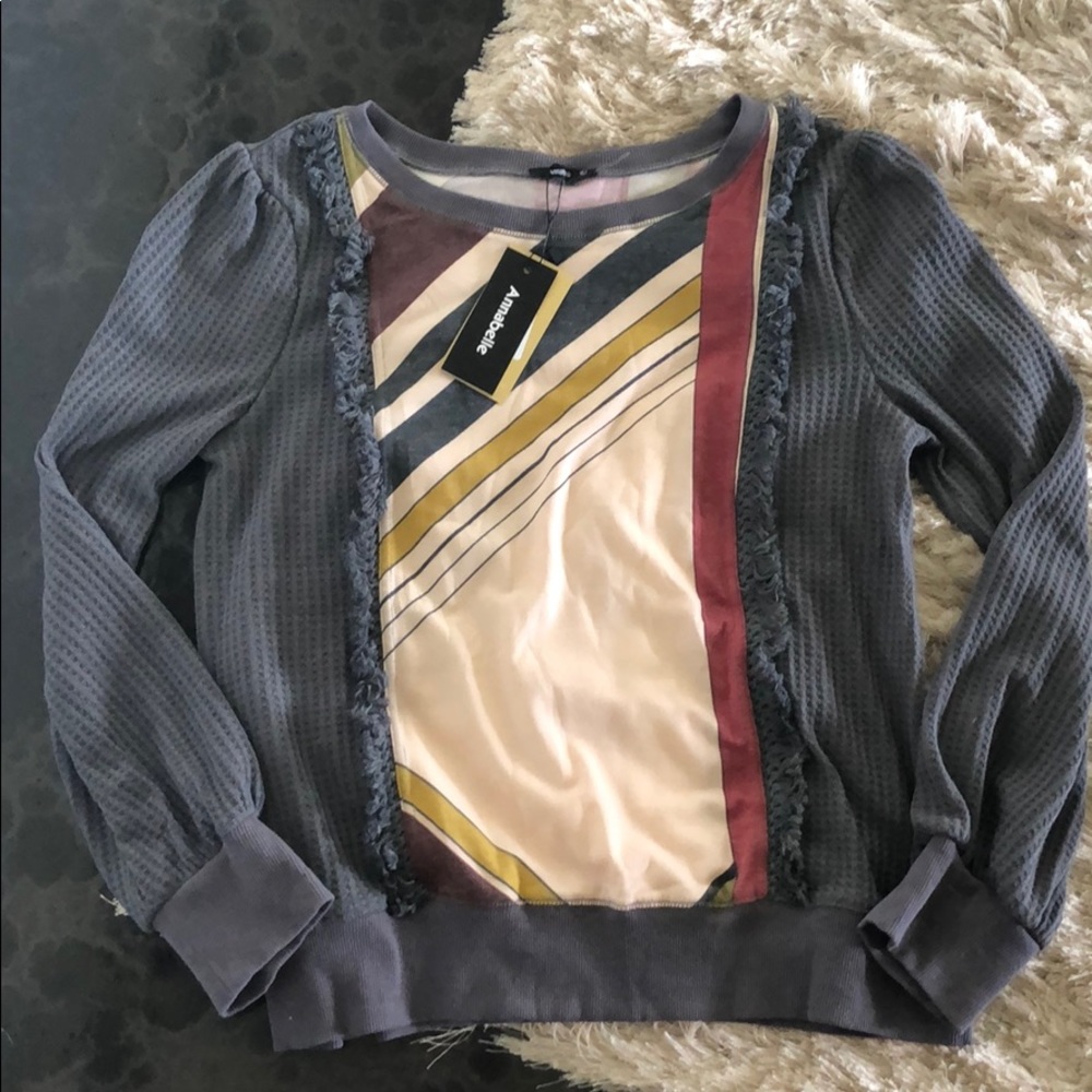 Mix media pullover ⚡️